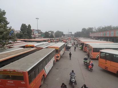 Truck Drivers Strike: Truck drivers blocked roadways buses, passengers got