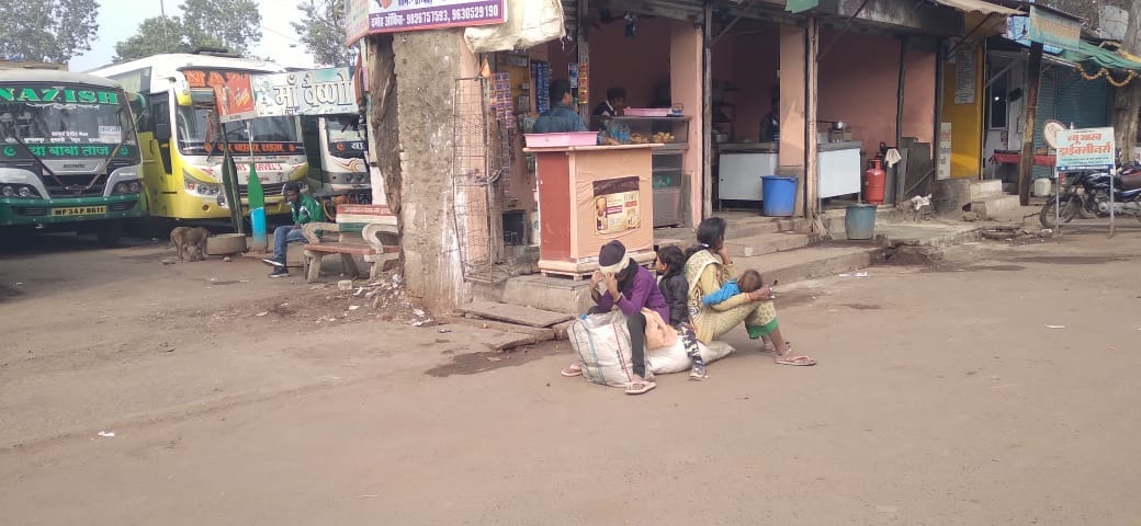 Bus Strike in Damoh: Drivers' strike, passengers getting upset due to closure of buses