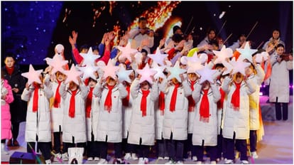 new year 2024 celebration in the world, photos around the world people celebrating 1 january