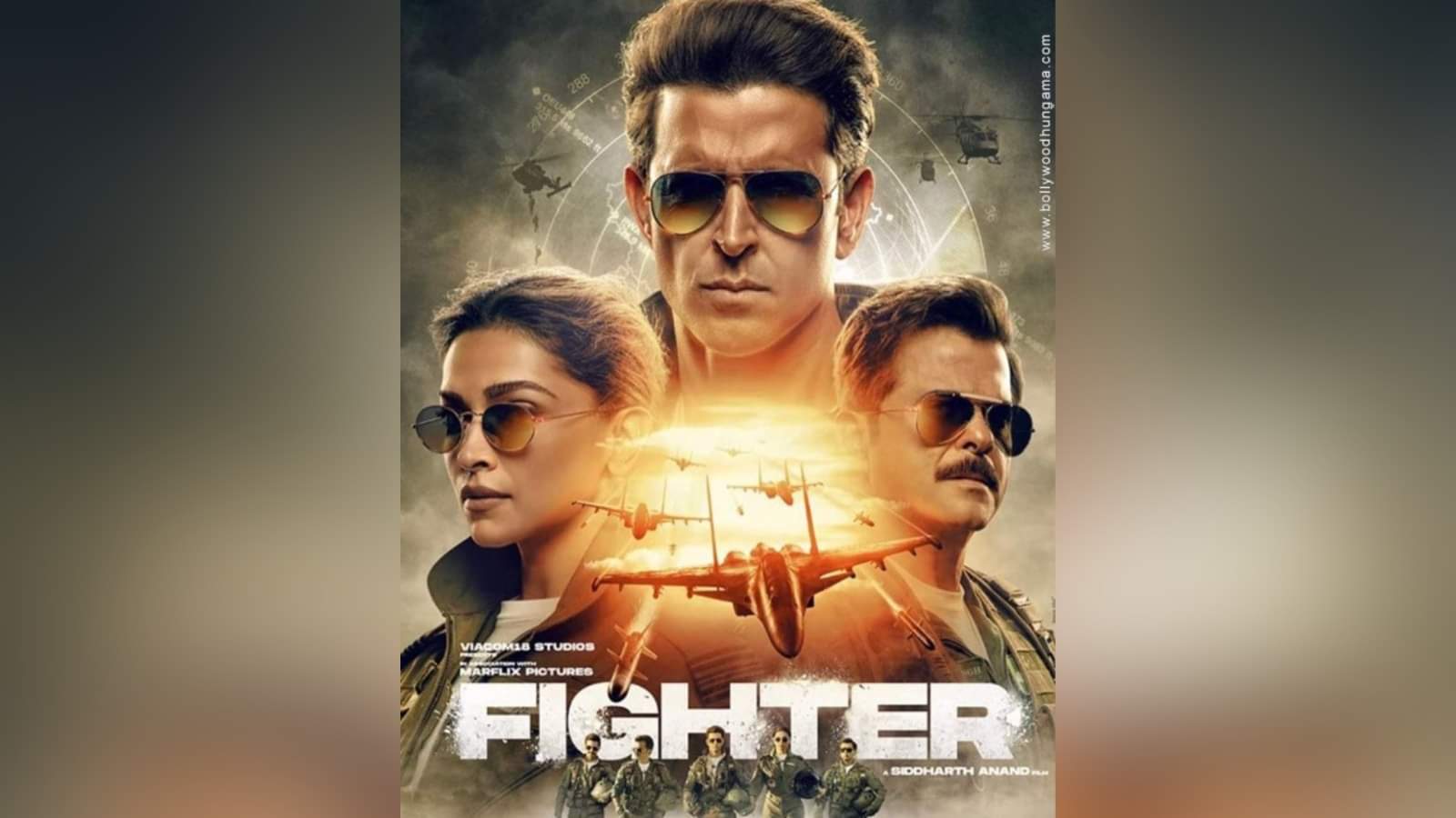 Fighter actress Deepika Padukone glamorous and intimate scene with Hrithik Roshan in Siddharth Anand Film