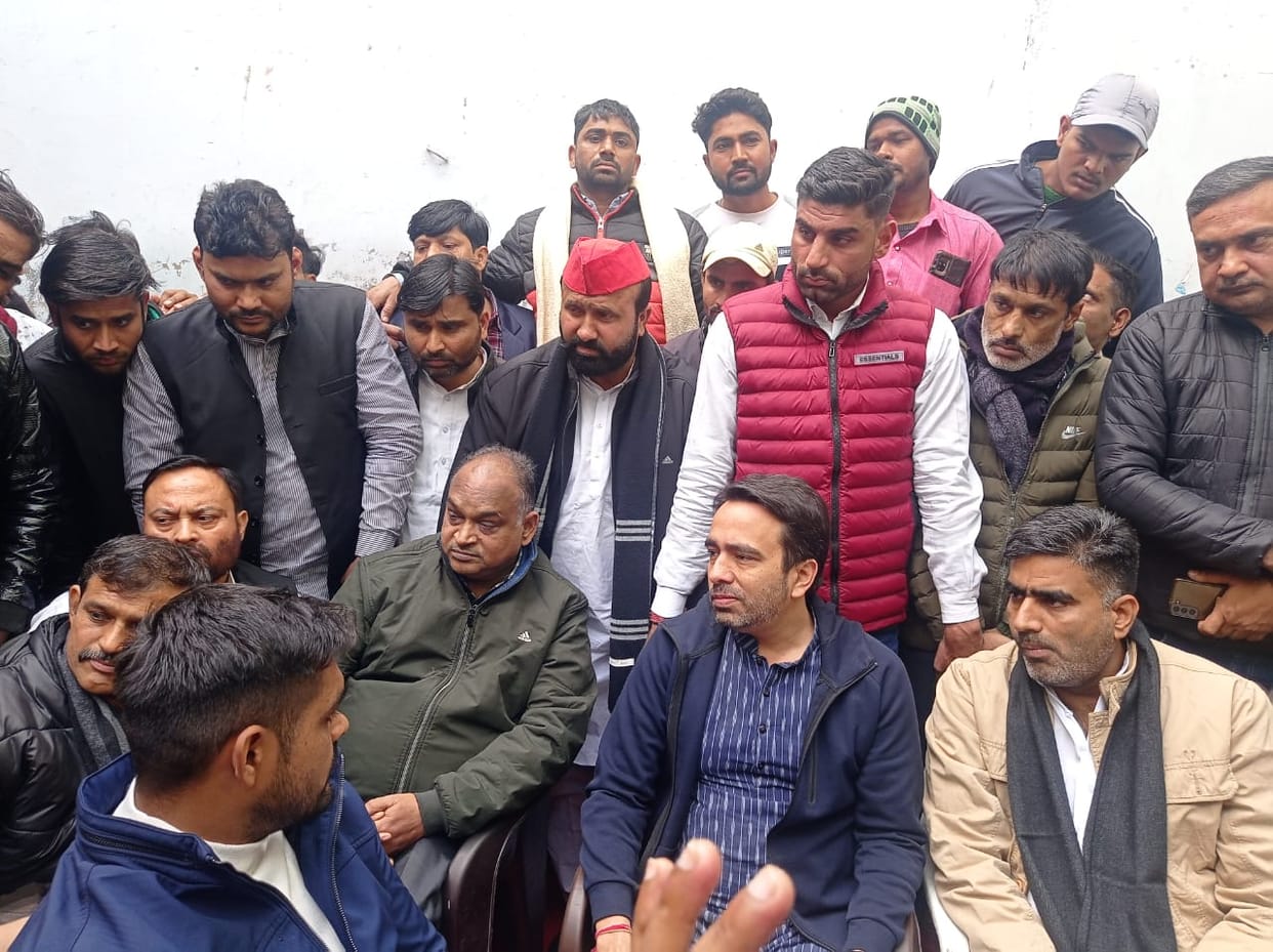 RLD President Jayant Chaudhary reached Zahidpur to meet Councilor Ashish, said the incident is unbearable