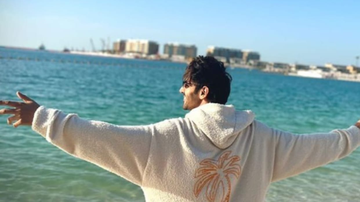 Kartik Aaryan Share his photo on New Year 2024 Wrote Ready to embrace 2024 with open arms