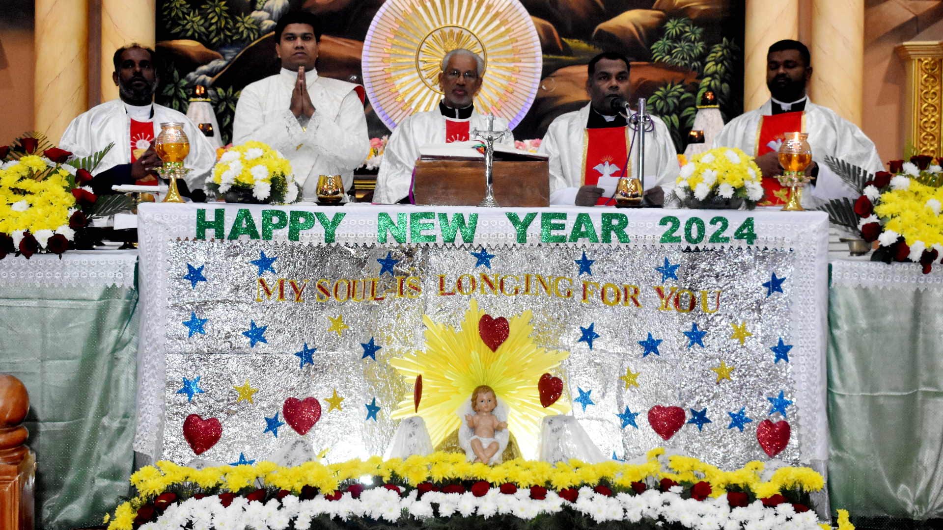 Happy New Year 2024 city came alive in Gorakhpur at 12 o clock