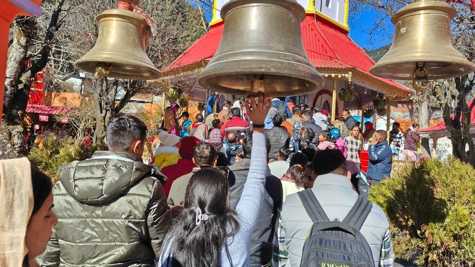 Crowd of devotees gathered in Naina Devi temple on the first day of New Year in nainital
