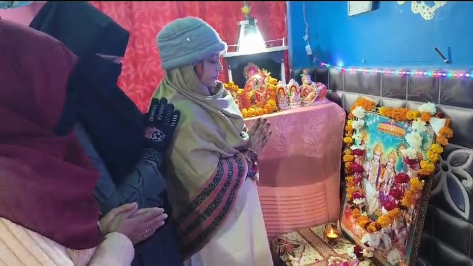 Ruby Asif Khan worshiped Shri Ram at home