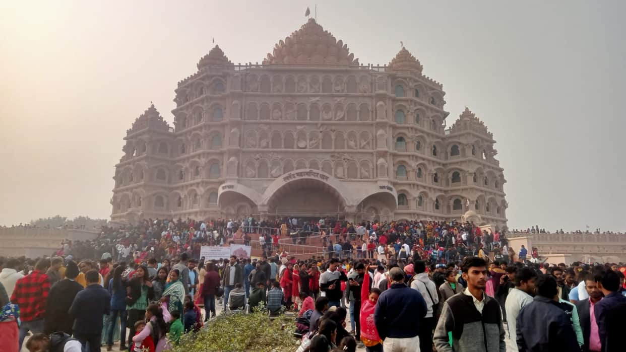 new year 2024 crowd of devotees in Markandey Mahadev Temple and Swarved Mahamandir see latest photos