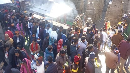 New year 2024: Crowd of devotees gathered in temples in almora on new year 2024