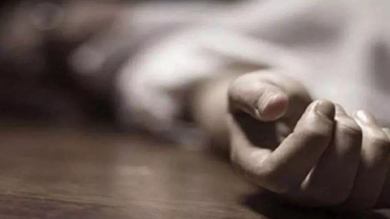 Dead bodies of a loving couple found hanging from a tree in the forest
