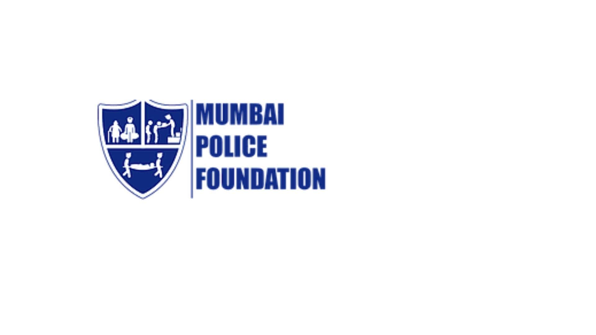 Akshay Kumar Rohit Shetty Anushka Sharma and Tiger Shroff contributions to the Mumbai Police Foundation