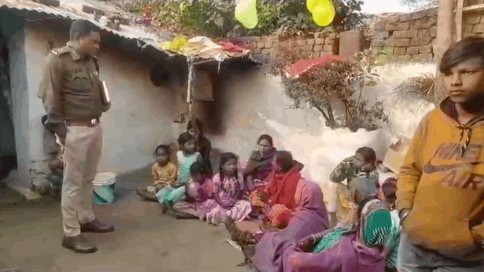 young man killed his wife and three children in Bilaspur cg