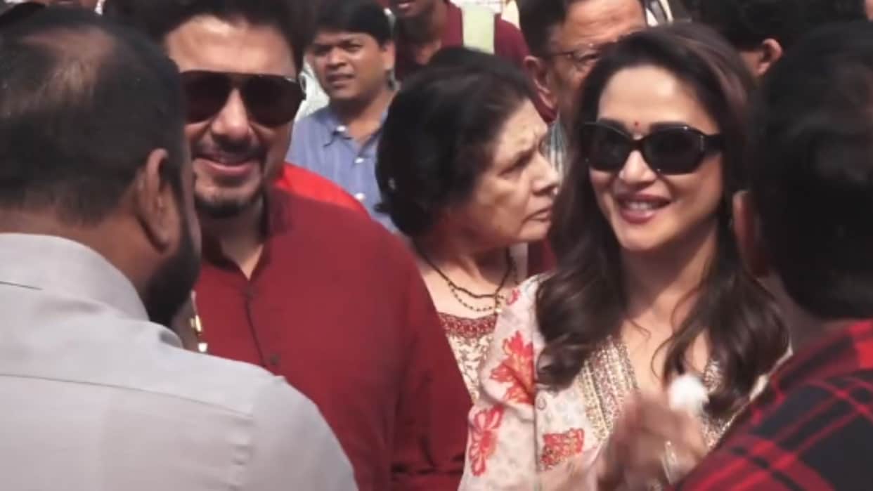 Panchak Actress Madhuri Dixit and Shriram Madhav Nene visit Siddhivinayak Temple with Family to seek Blessing