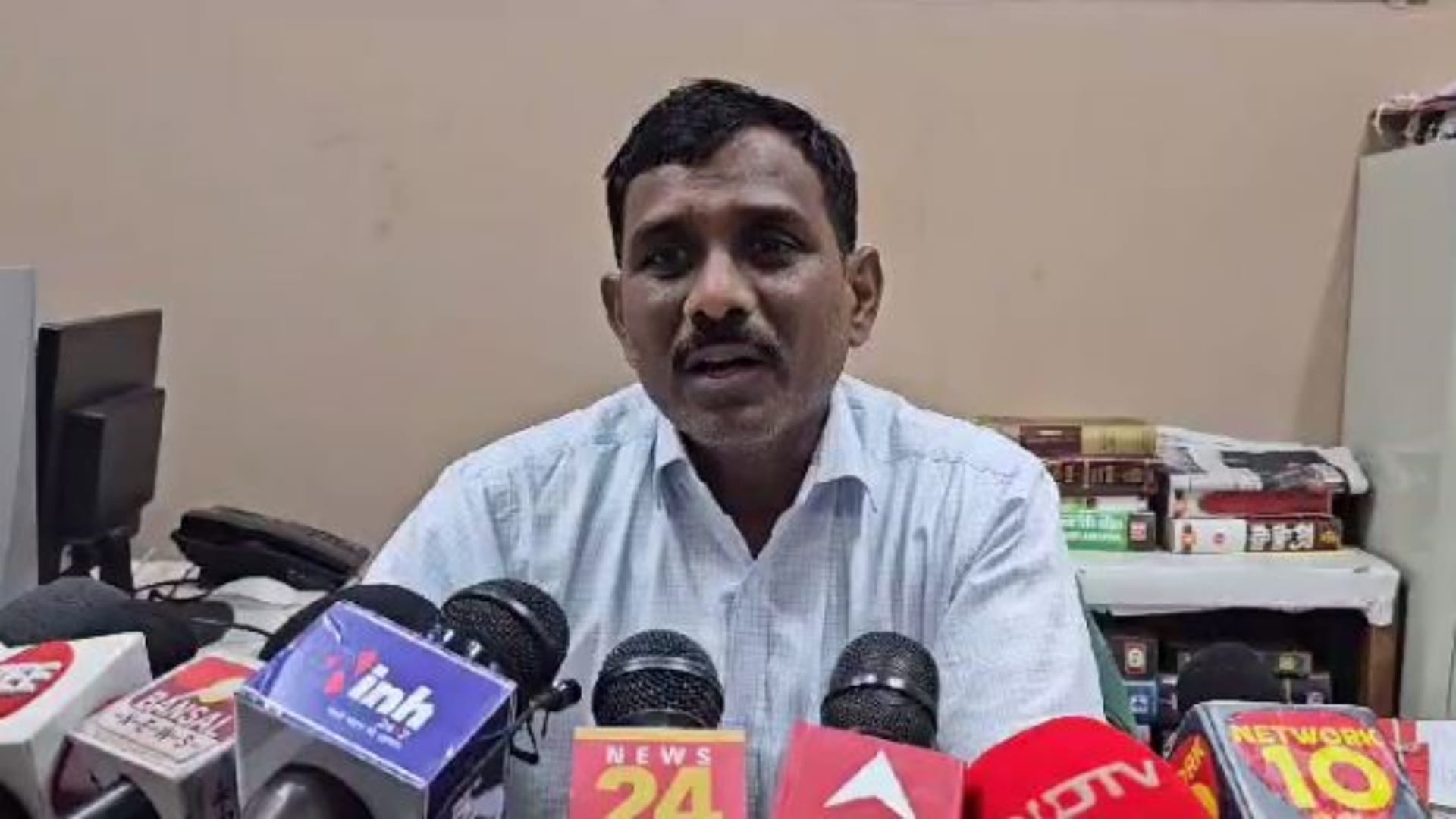 खंडवा एडीएम काशीराम बडोले