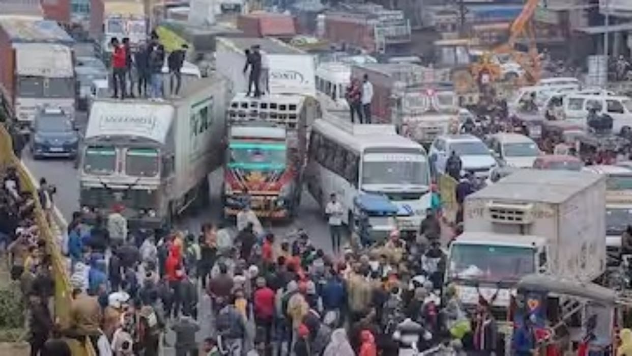 Hit And Run Act Drivers strike in Jabalpur continues for the second day
