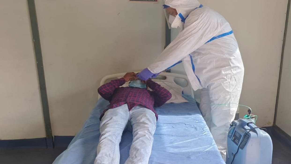 Sehore News Corona knocks report of a girl comes positive samples of seven people sent to Bhopal