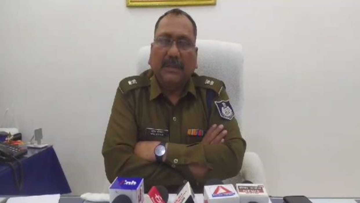 Rewa News By luring a minor girl to UP and making her a bride