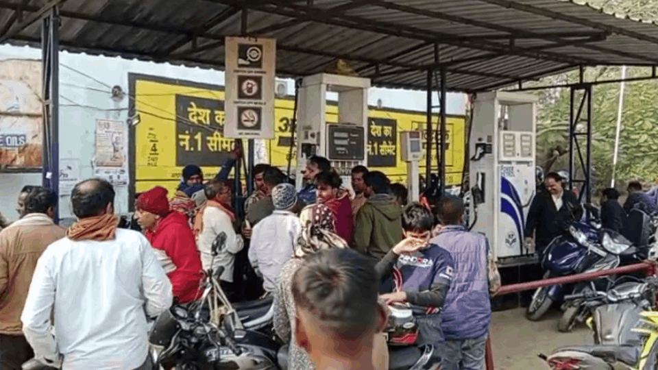 second day strike in protest against new Motor Vehicle Act in Gaurela Pendra Marwahi