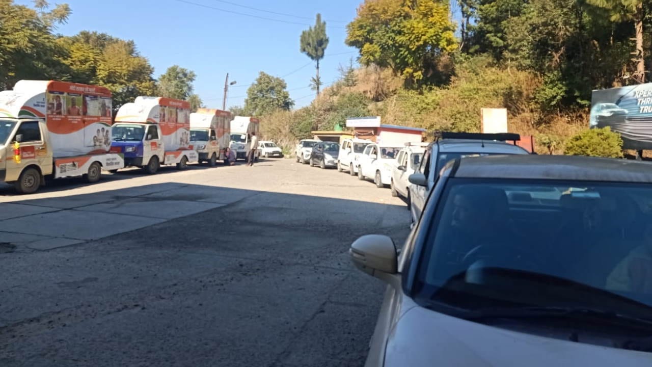 Hit and Run Law: Petrol Crisis Crowd At Petrol Pumps, People Facing Problems Due To Strike