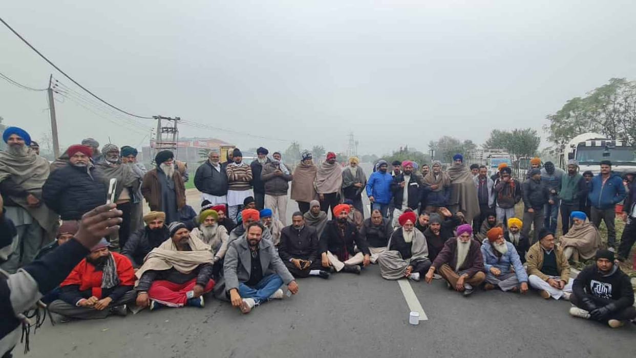 Truck union blocked road in Nakodar in protest against new hit and run law
