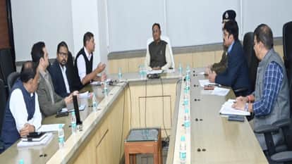 मुख्यमंत्री विष्णुदेव साय ने वीडियो कॉन्फ्रेंसिंग के माध्यम से बैठक ली