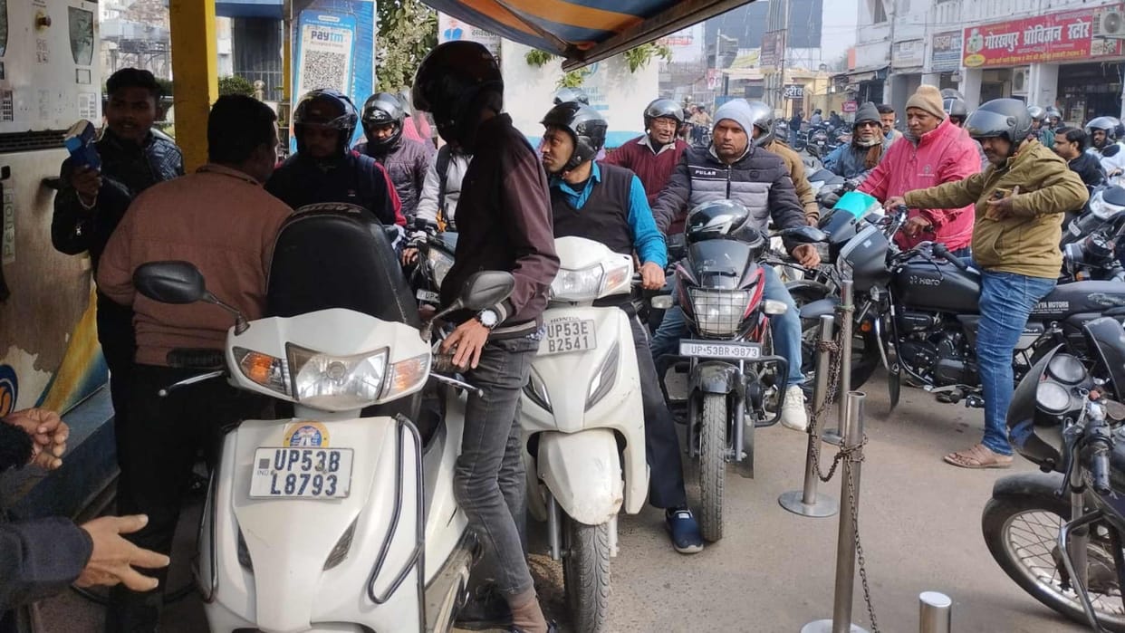 hit and run new law Long queues at petrol pumps for oil in Gorakhpur