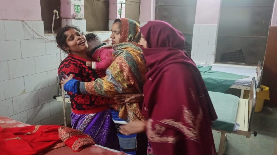 E rickshaw collides with pickup in Farrukhabad two died in accident