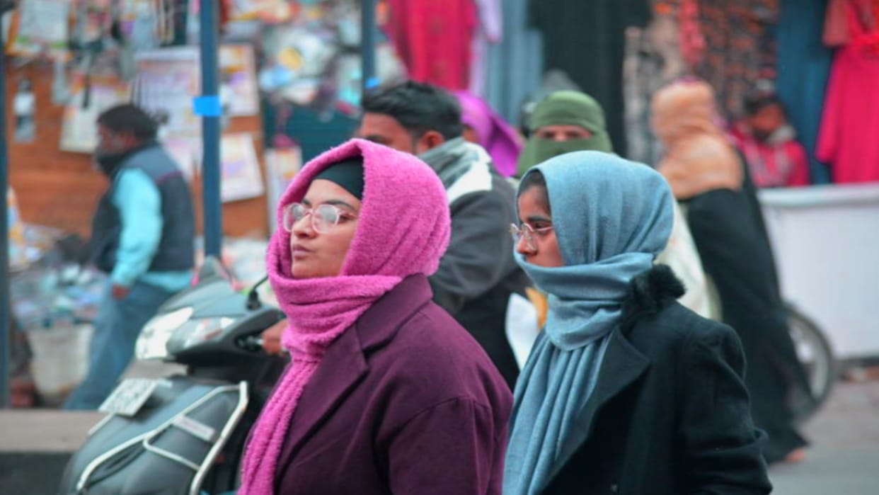 West UP Weather Today: Severe cold, the first day of the new year was the coldest in Sabers in eight years