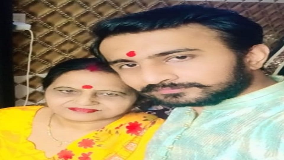 Scooty riding mother and son die in road accident in Delhi