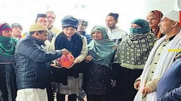 Triple talaq victims will gift clothes made with their own hands to Ram Lalla