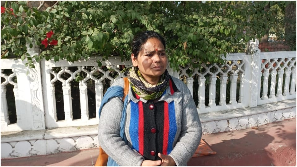 Husband and in-laws throw married woman out of house in Ajmer