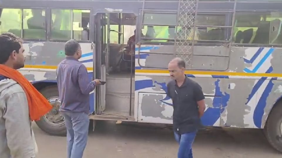 Buses start operating in Kabirdham after drivers' strike ends