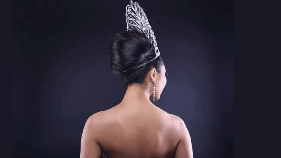 Former Miss India filed case court said she was in live in relationship