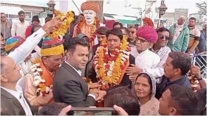 मंत्री  अविनाश गहलोत का किया गया जोरदार स्वागत।