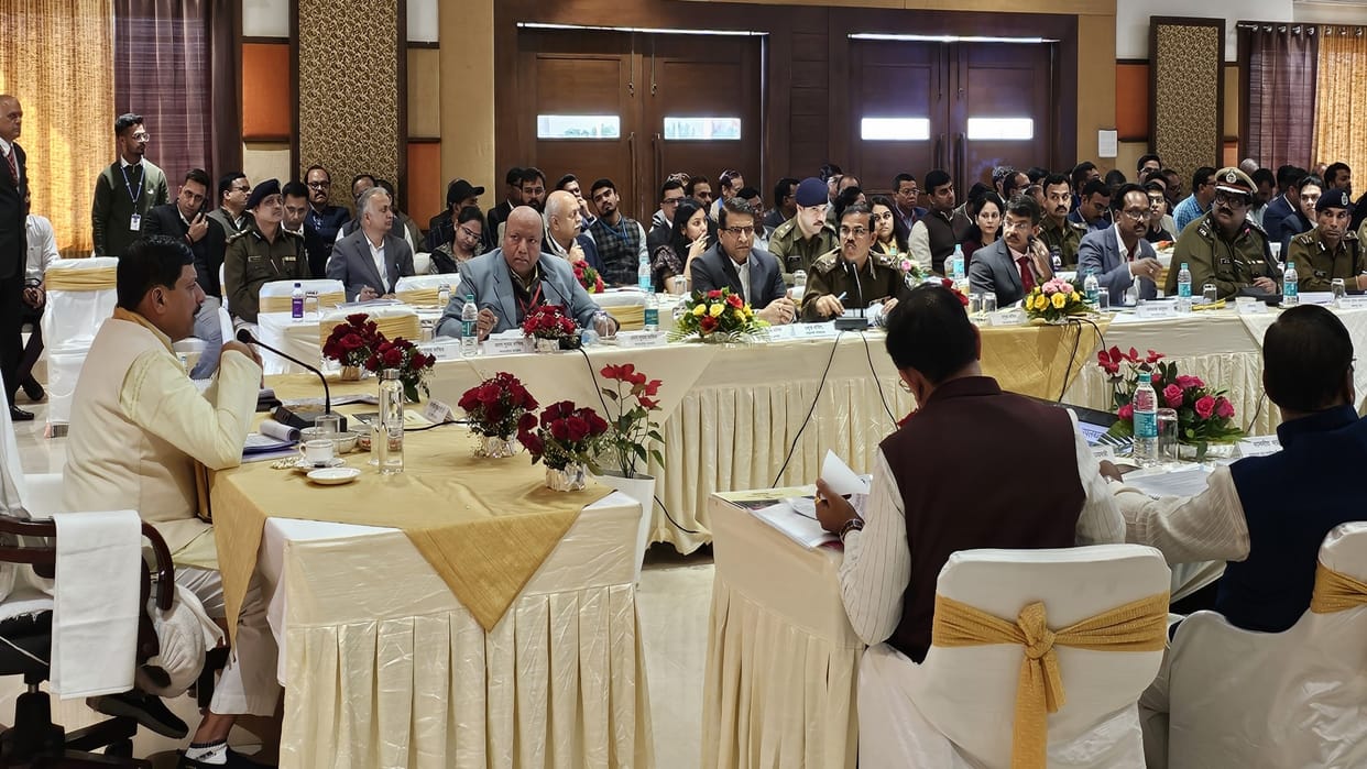 Mohan Yadav Says in Meeting Crackdown should be imposed on effective and habitual criminals