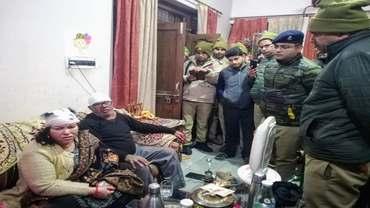 Miscreants entered house of BJP leader in Mawana of Meerut and hit couple with pistol