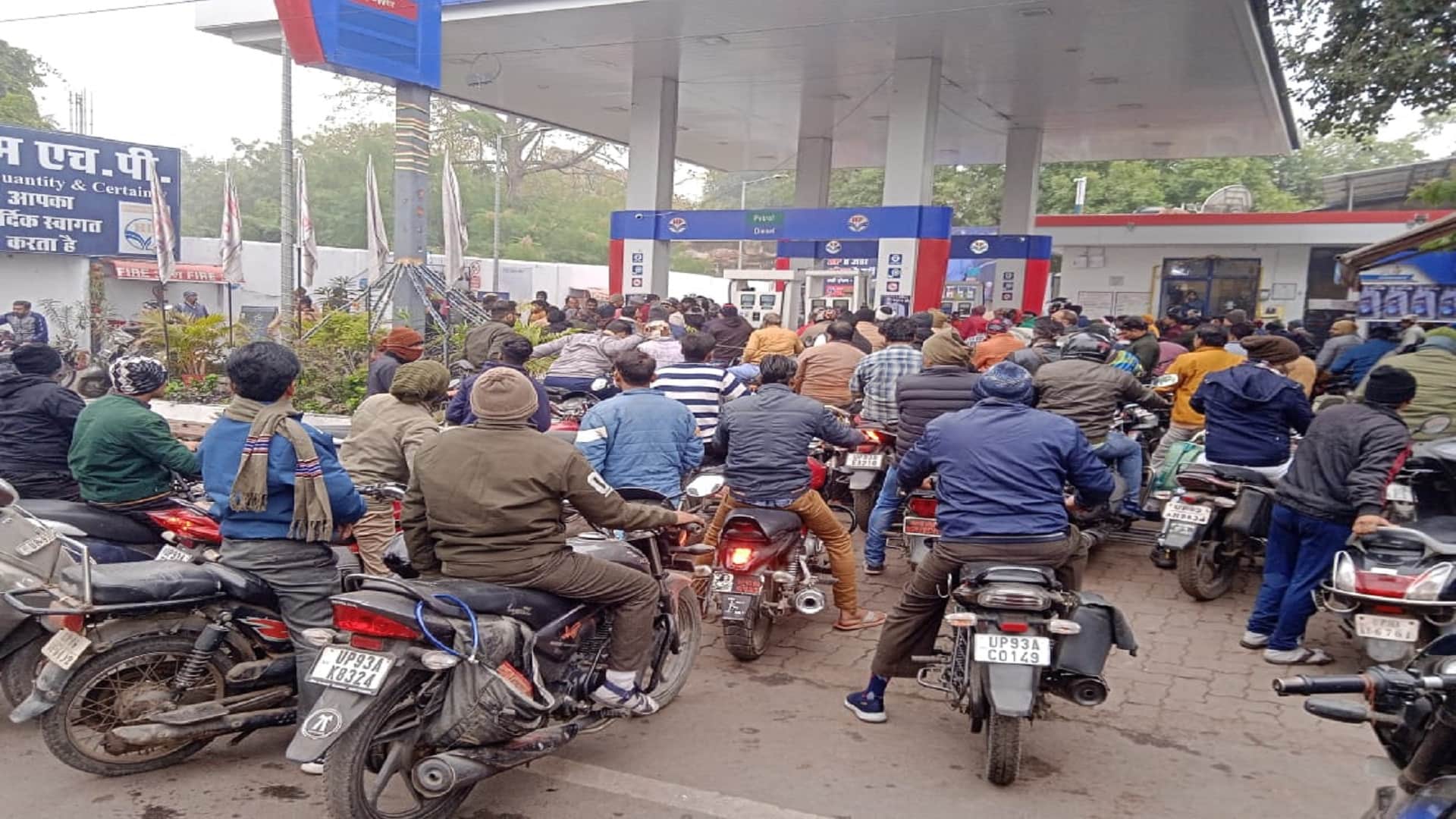 30 petrol pumps dry, vegetable and milk carts also affected; Effect of trucks strike in pictures