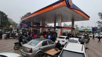 Punjab Government Said Sufficient Stock Of Petrol And Diesel Is Available – Amar Ujala Hindi News Live – Punjab News:सरकार ने कहा- पेट्रोल-डीजल के व्यापक भंडार, लोगों से अपील