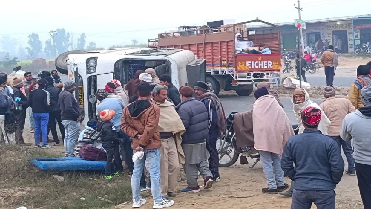 Private bus overturns out of control in Hapur more than 20 passengers injured