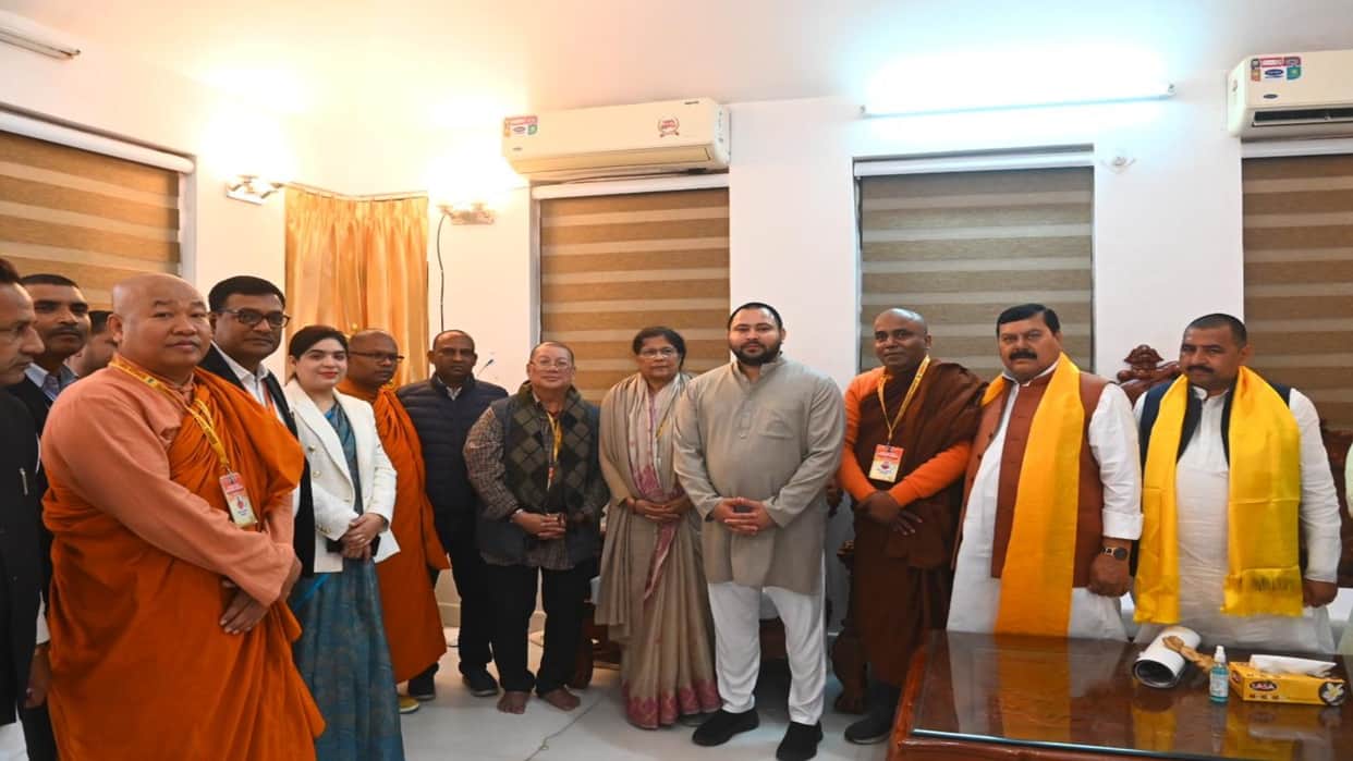 Deputy CM Tejashwi Yadav reached Mahabodhi Temple