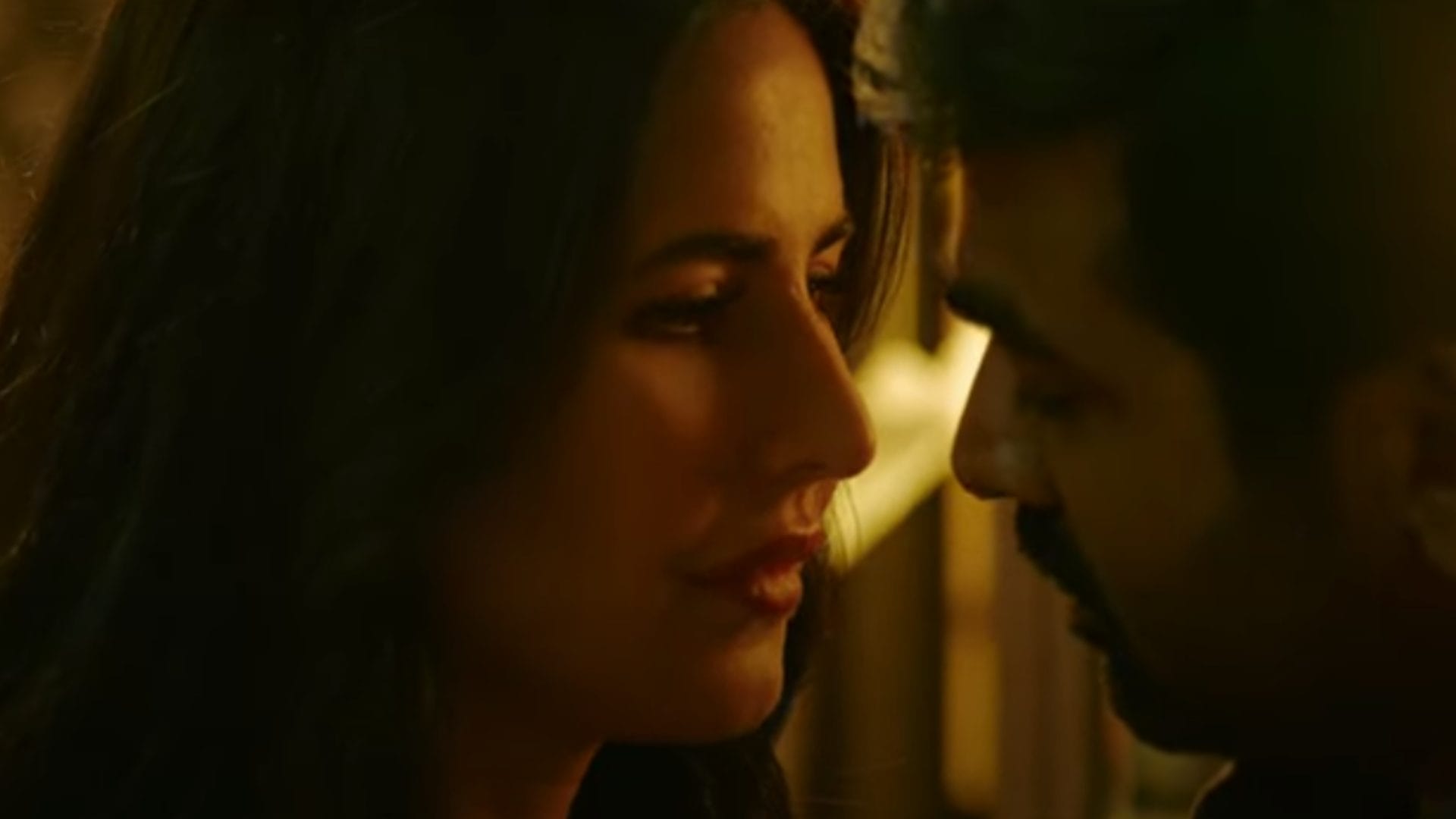 Merry Christmas song Nazar Teri Toofan Out Katrina Kaif and Vijay Sethupathi sizzling chemistry wins hearts