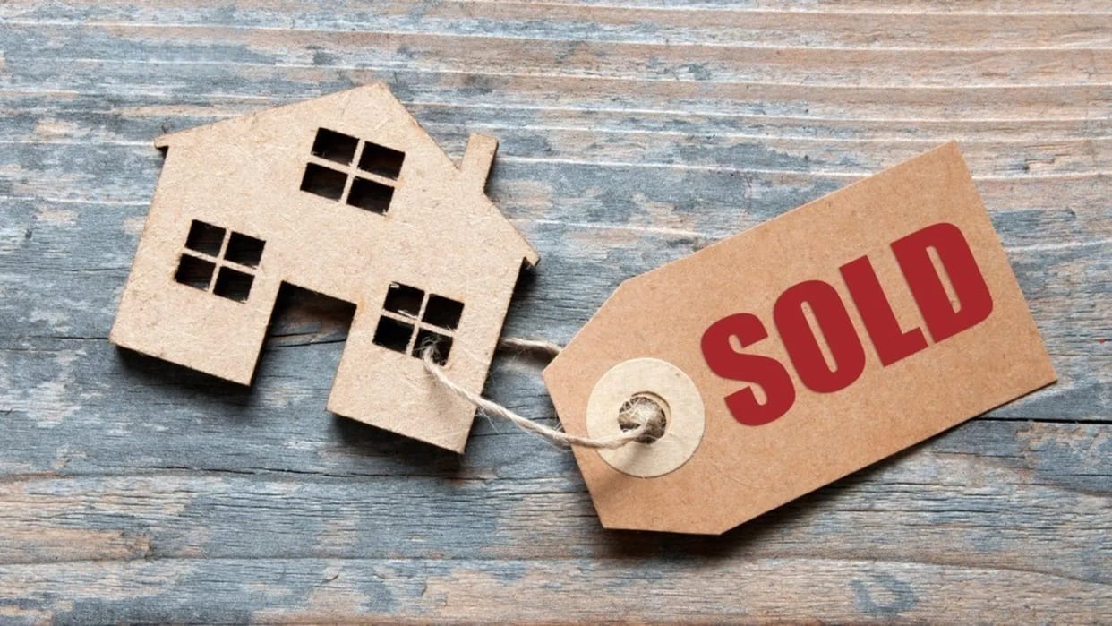 Knight Frank India Report House sales at 10 year high more than 3.29 lakh sold