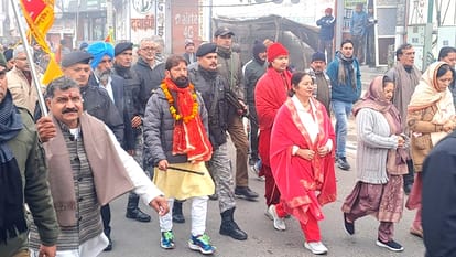 Chaudhary Lal Singh strated pad yatra from Kathua to Mata Vaishno Devi katra