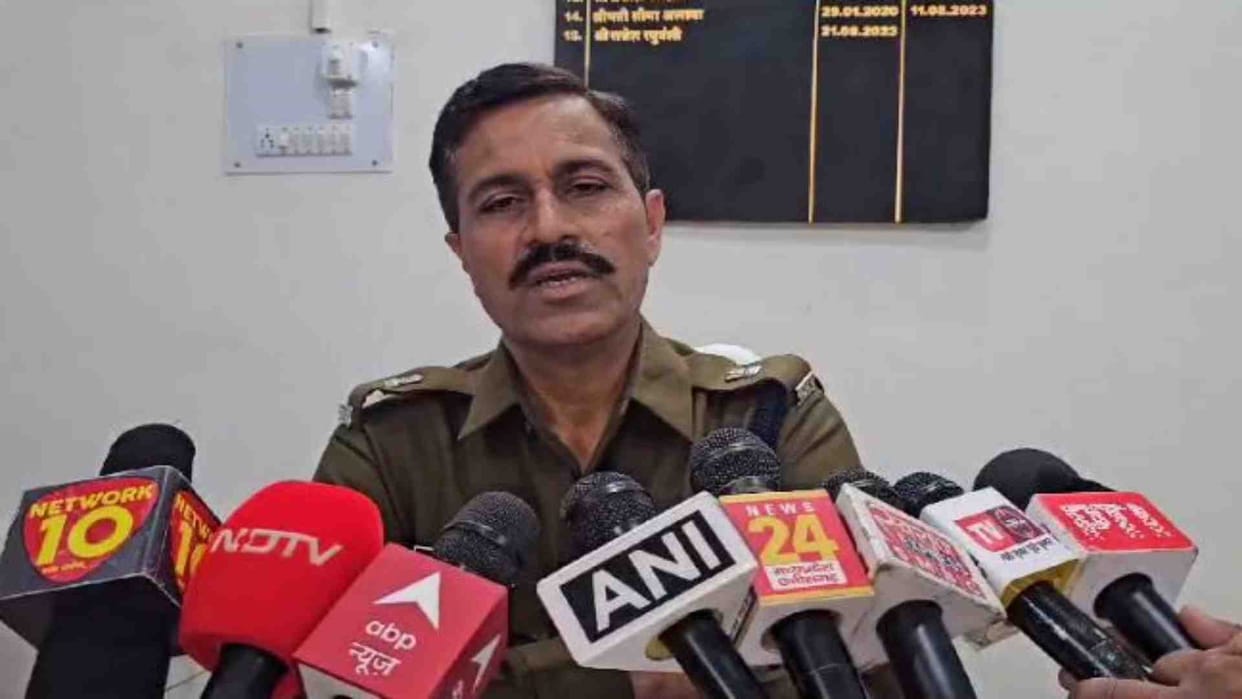 Banned meat seized from the ongoing engagement ceremony in Khandwa