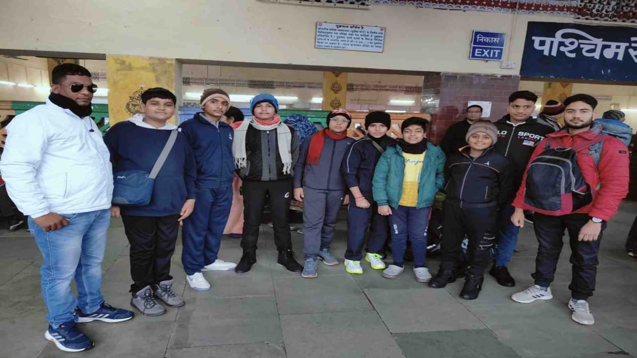 Nine NCC students from Mandsaur selected for national level basic snow skiing.