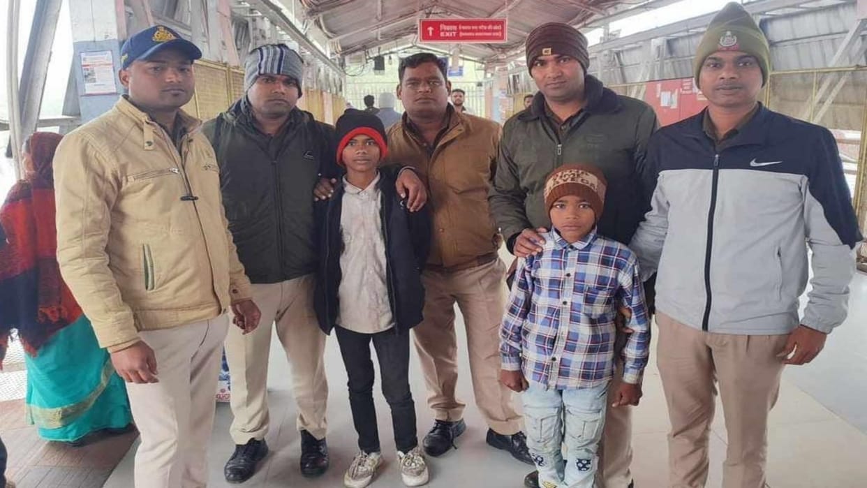 Damoh News Two minors missing from Patharia found at Bhopal railway station