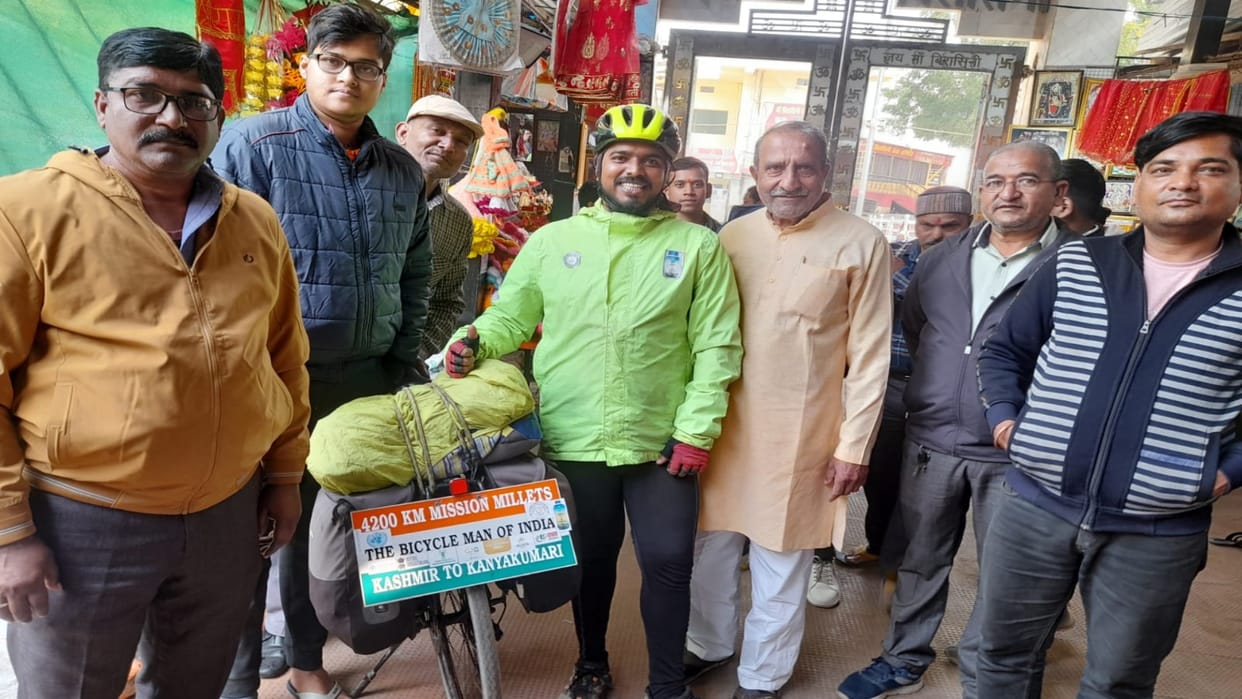 Umaria Will travel a distance of 4,200 kilometers in 60 days, reach gates of Maa Birasini temple