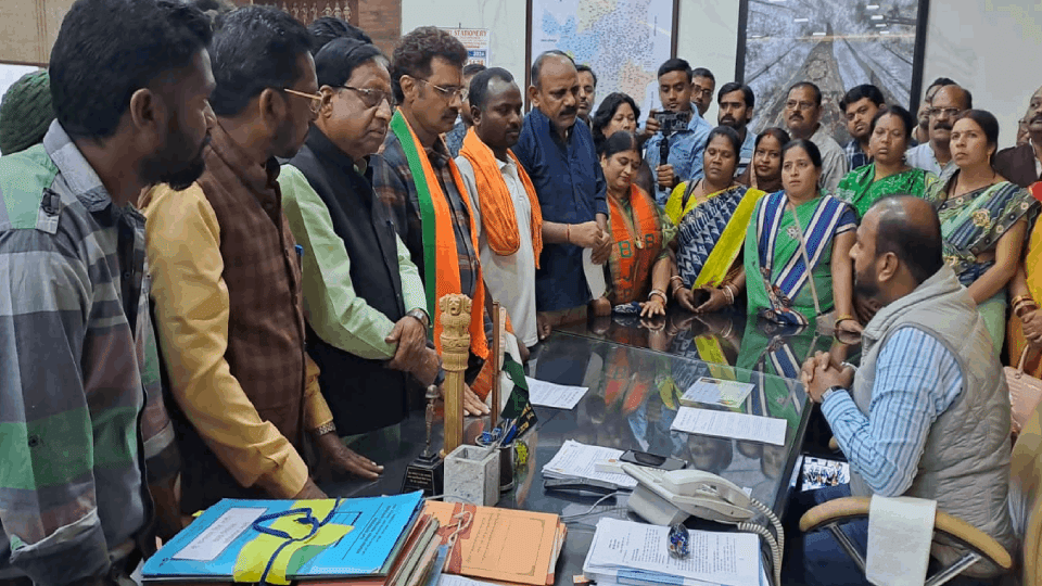 Jagdalpur No-confidence motion of BJP councilors against the corporation president