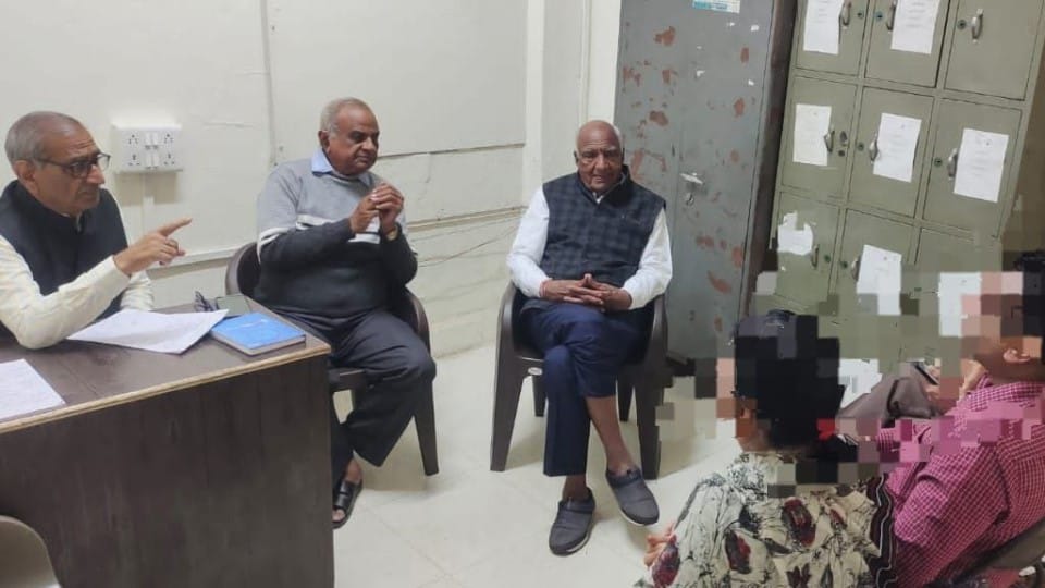 senior citizen police panchayat indore