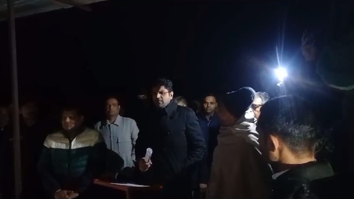Deputy CM reached late night protest in Mahendragarh, gave assurance regarding Sehlang Baghot cut