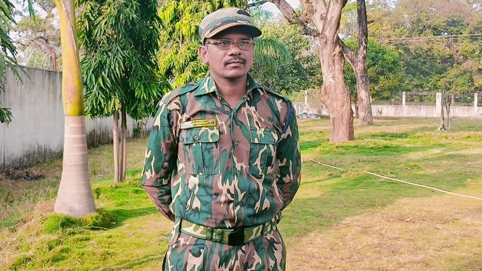 Naveen left Naxalite organization and became head constable