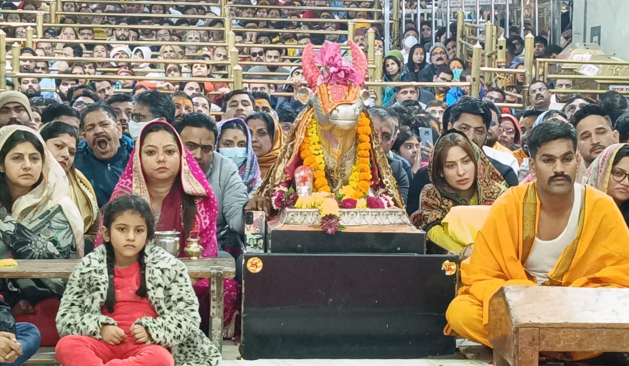 Ujjain Mahakal: Actress Mahira Sharma participated in Baba's Bhasma Aarti, said- blessed with the darshan